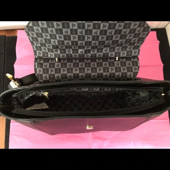 London Fog Orchid Satchel w/removable strap - Picture 5 of 6